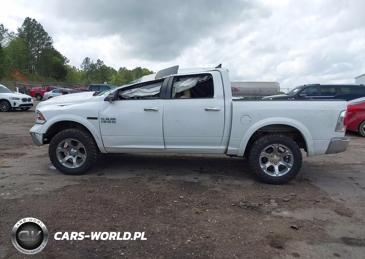 2015 Ram 1500 Laramie VIN:1C6RR7NM9FS594447 - 15