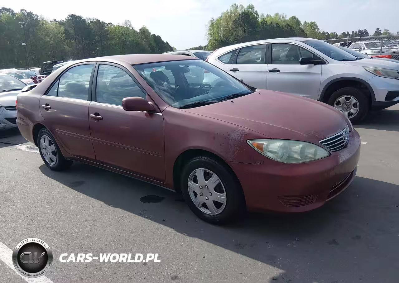 2005 Toyota Camry Le