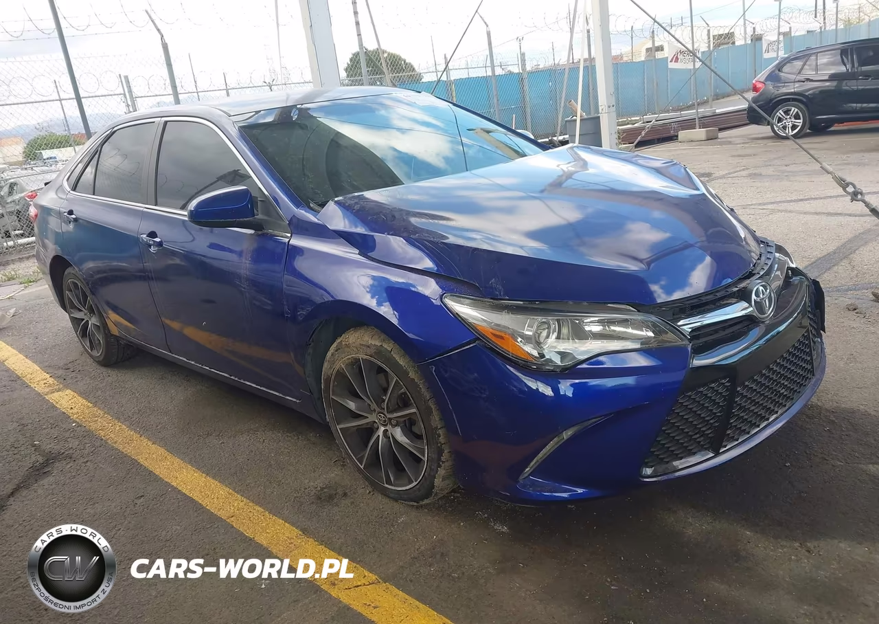 2015 Toyota Camry Xse