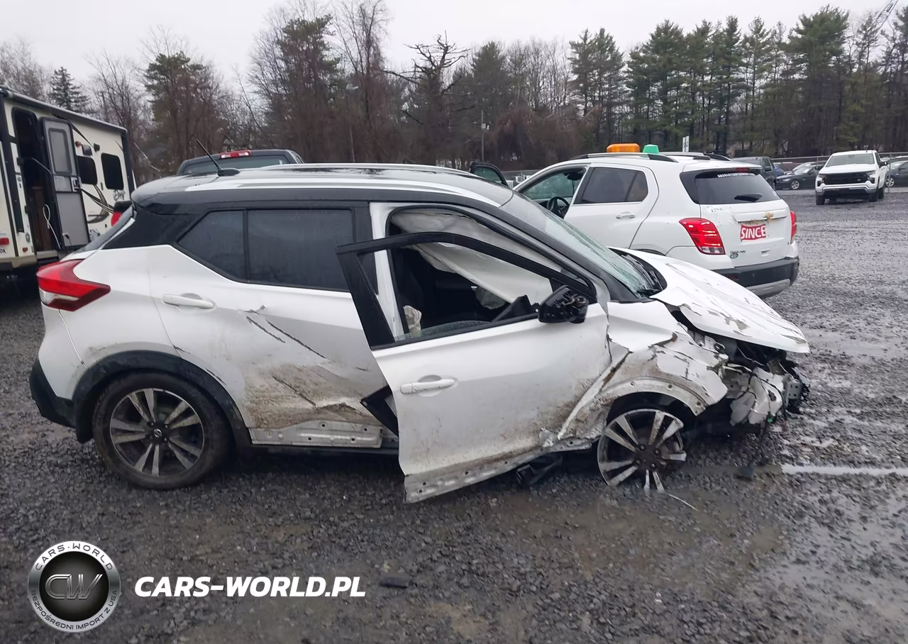 2018 Nissan Kicks Sv VIN:3N1CP5CU5JL515894 - 12