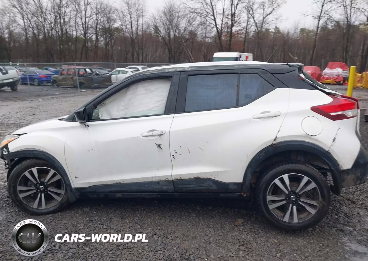 2018 Nissan Kicks Sv VIN:3N1CP5CU5JL515894 - 13