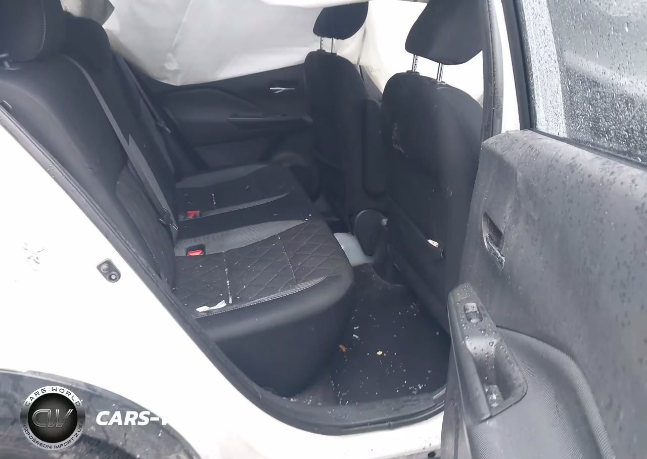 2018 Nissan Kicks Sv VIN:3N1CP5CU5JL515894 - 8