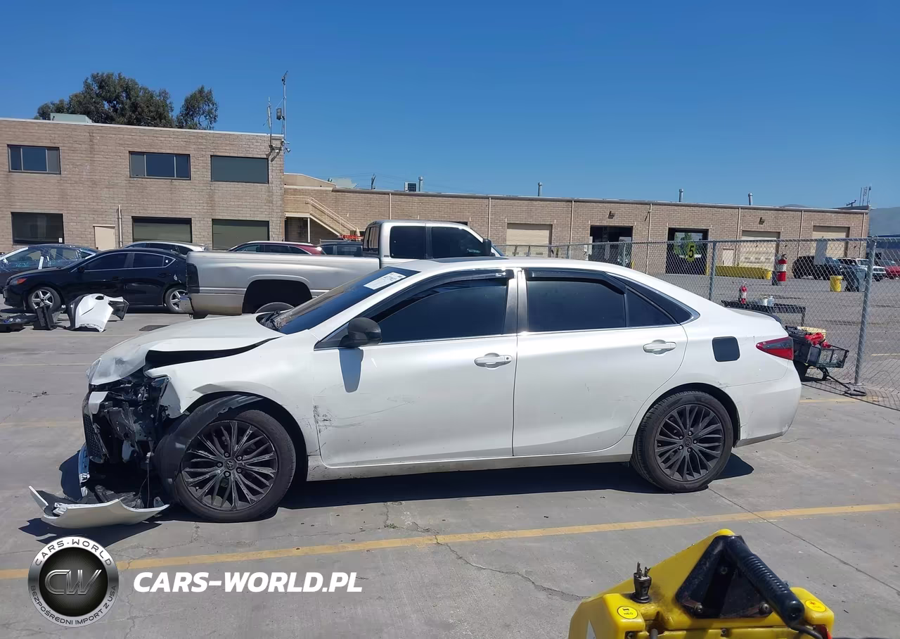 2016 Toyota Camry Se VIN:4T1BF1FK5GU247325 - 15