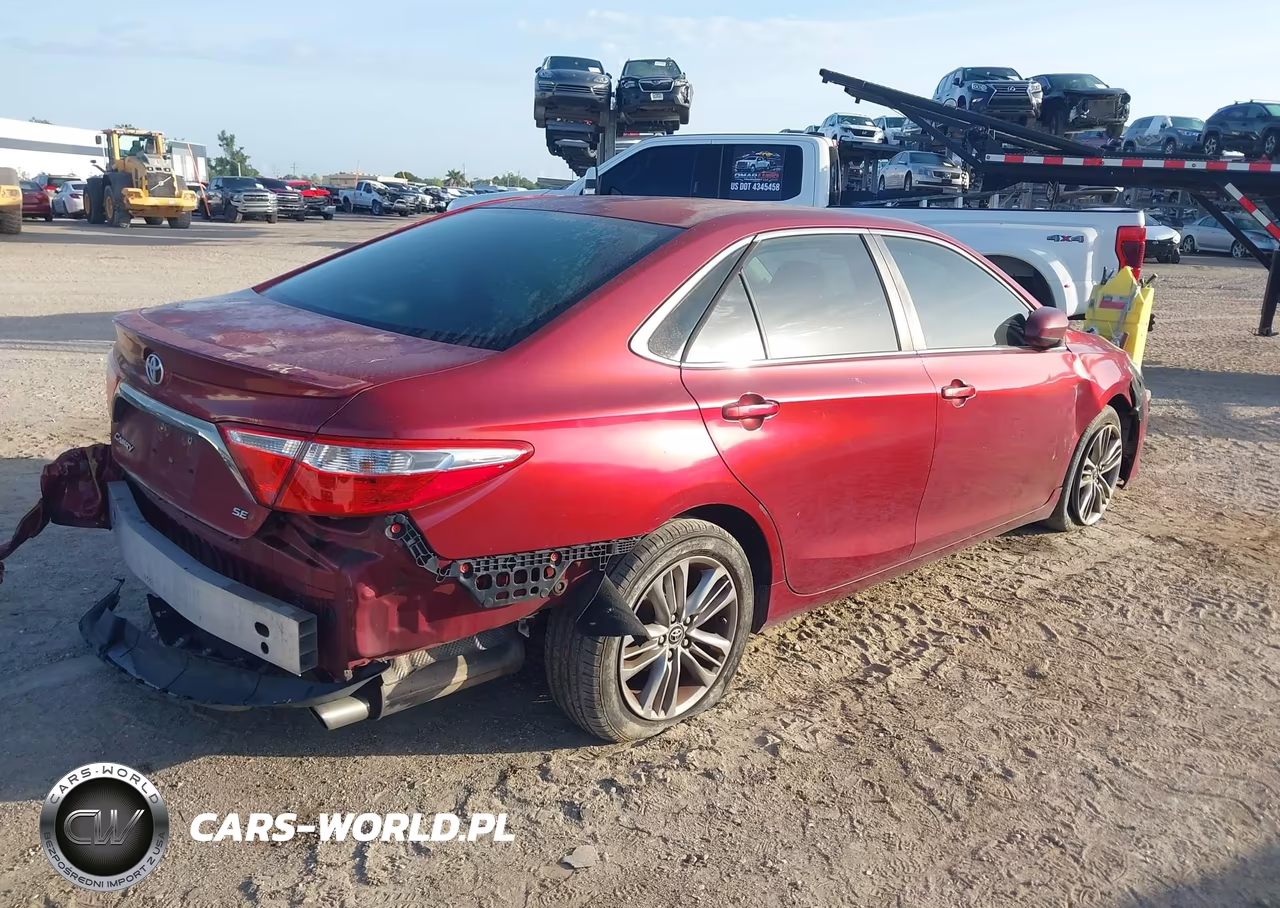 2015 Toyota Camry Se VIN:4T1BF1FK5FU887694 - 4