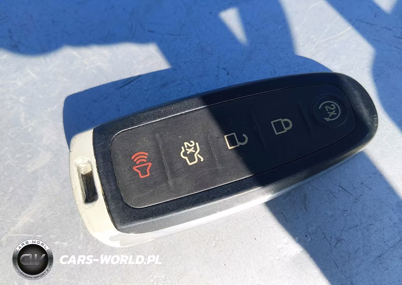 2013 Ford Focus Titanium VIN:1FADP3N21DL245201 - 11