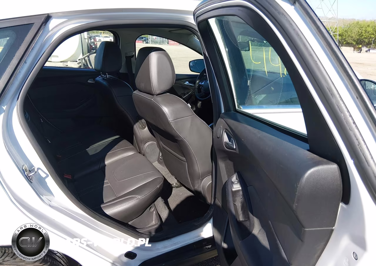 2013 Ford Focus Titanium VIN:1FADP3N21DL245201 - 8