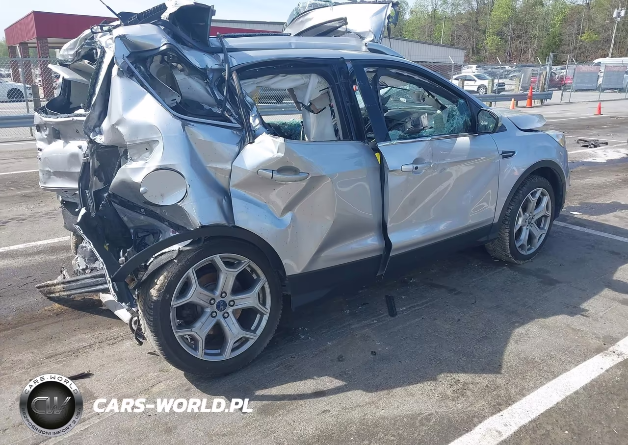 2019 Ford Escape Titanium VIN:1FMCU0J93KUA90489 - 4