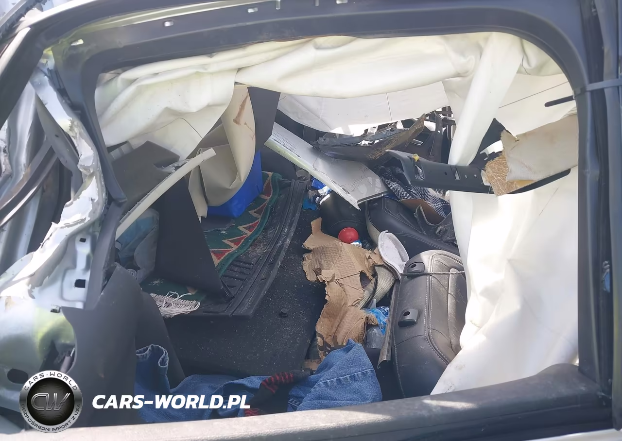 2019 Ford Escape Titanium VIN:1FMCU0J93KUA90489 - 8