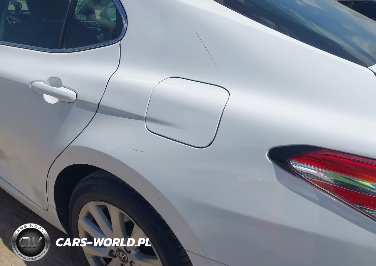 2018 Toyota Camry Le VIN:4T1B11HK2JU098729 - 20