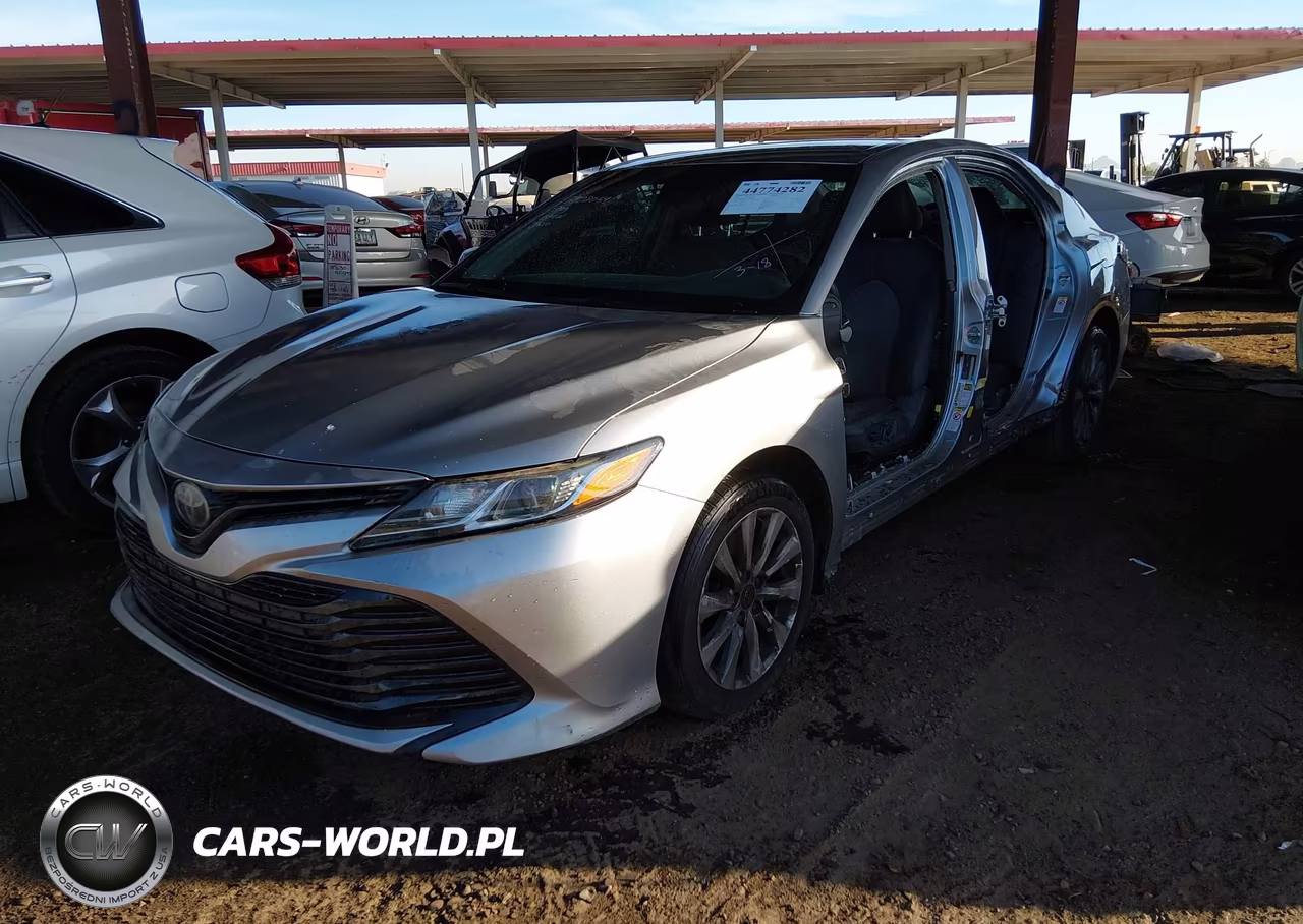 2018 Toyota Camry Le VIN:4T1B11HK9JU678687 - 2