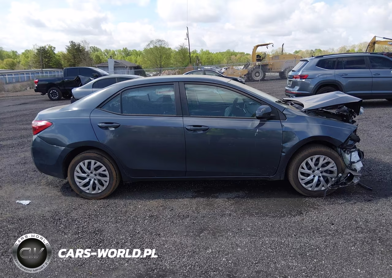 2019 Toyota Corolla Le VIN:5YFBURHE8KP947359 - 14