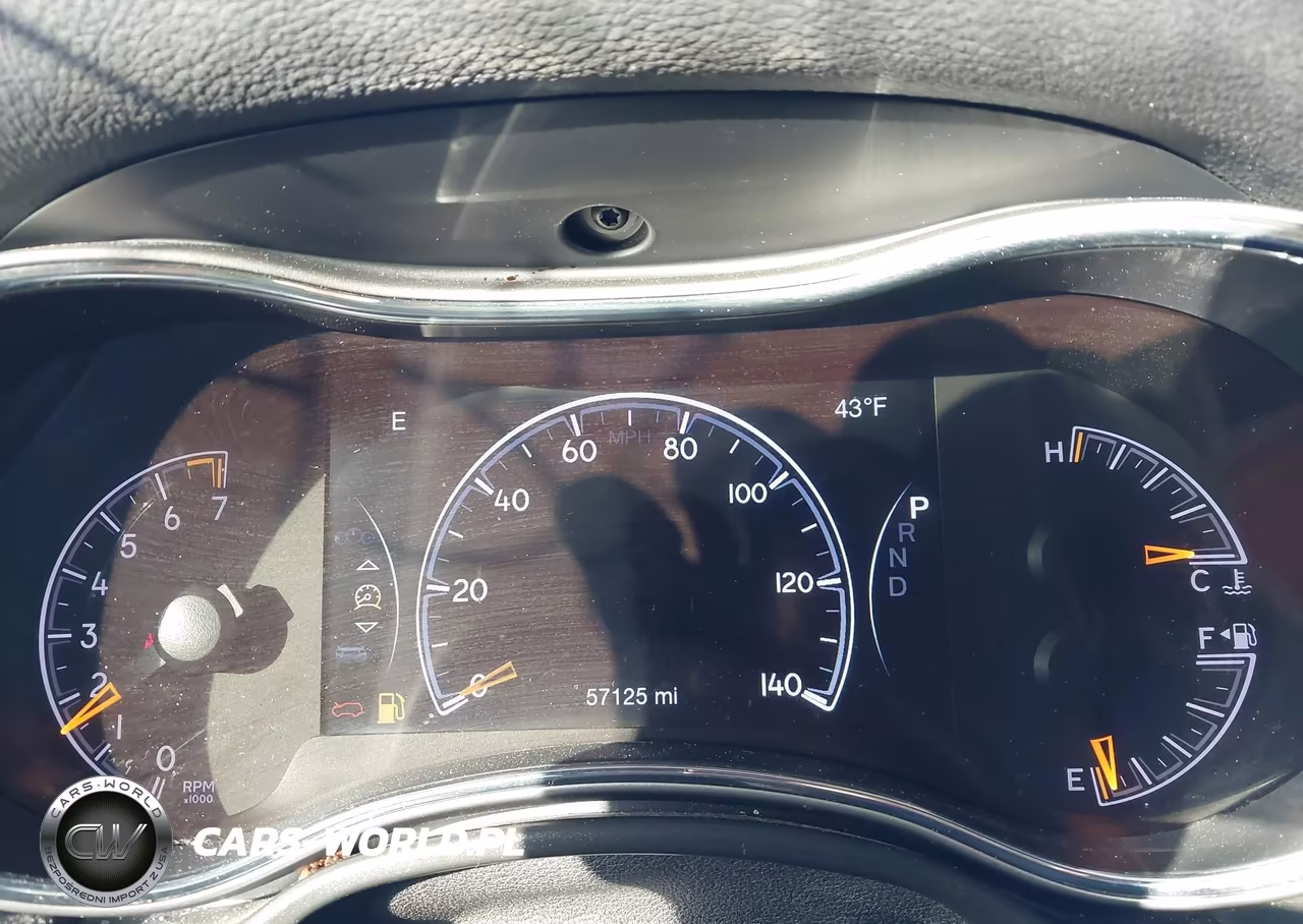 2021 Jeep Grand Cherokee Laredo E 4X4 VIN:1C4RJFAG2MC777271 - 7