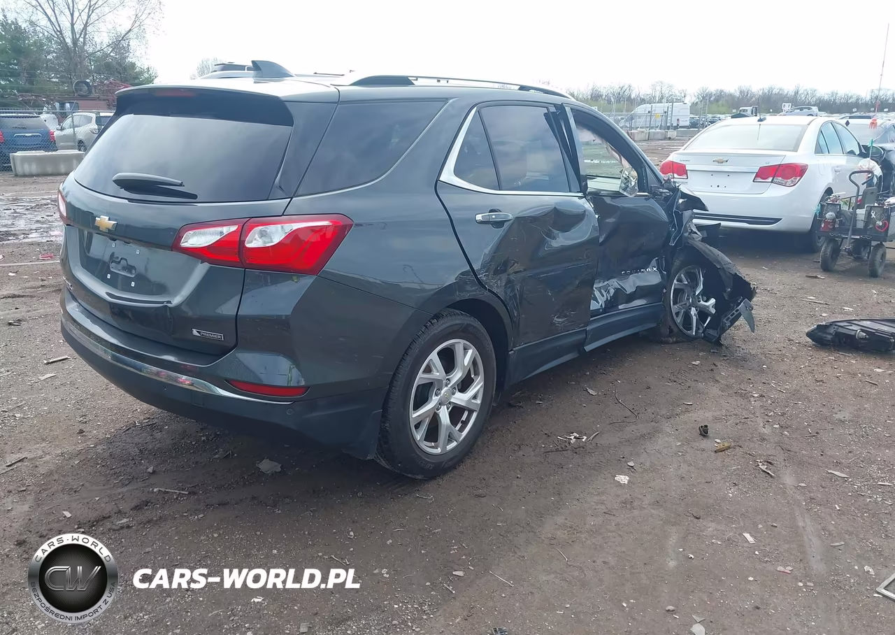 2018 Chevrolet Equinox Premier VIN:2GNAXMEV0J6343404 - 4