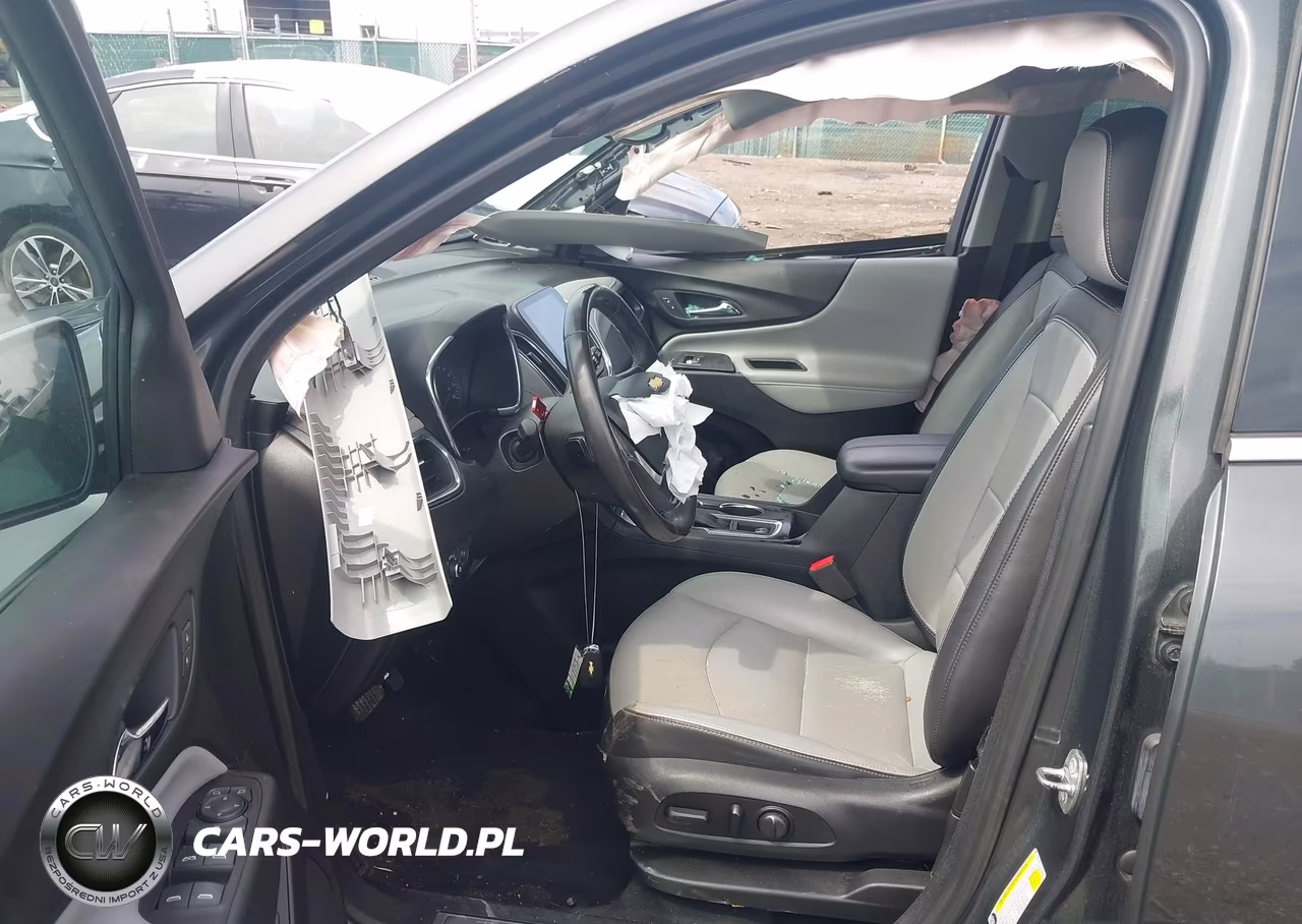 2018 Chevrolet Equinox Premier VIN:2GNAXMEV0J6343404 - 5
