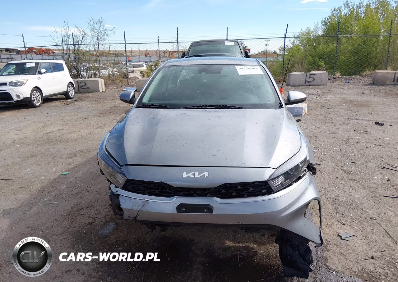 2024 Kia Forte Lxs VIN:3KPF24AD9RE736291 - 12
