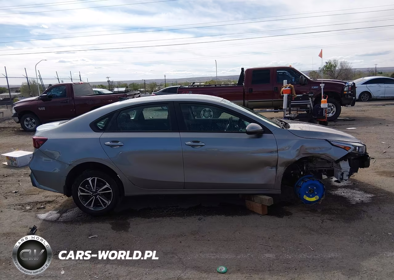 2024 Kia Forte Lxs VIN:3KPF24AD9RE736291 - 13