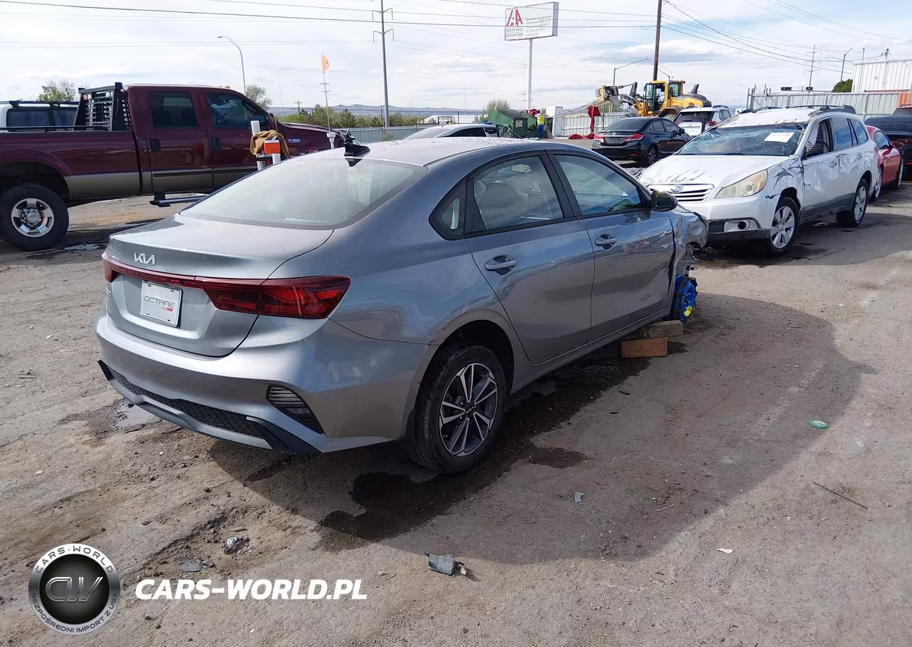 2024 Kia Forte Lxs VIN:3KPF24AD9RE736291 - 4
