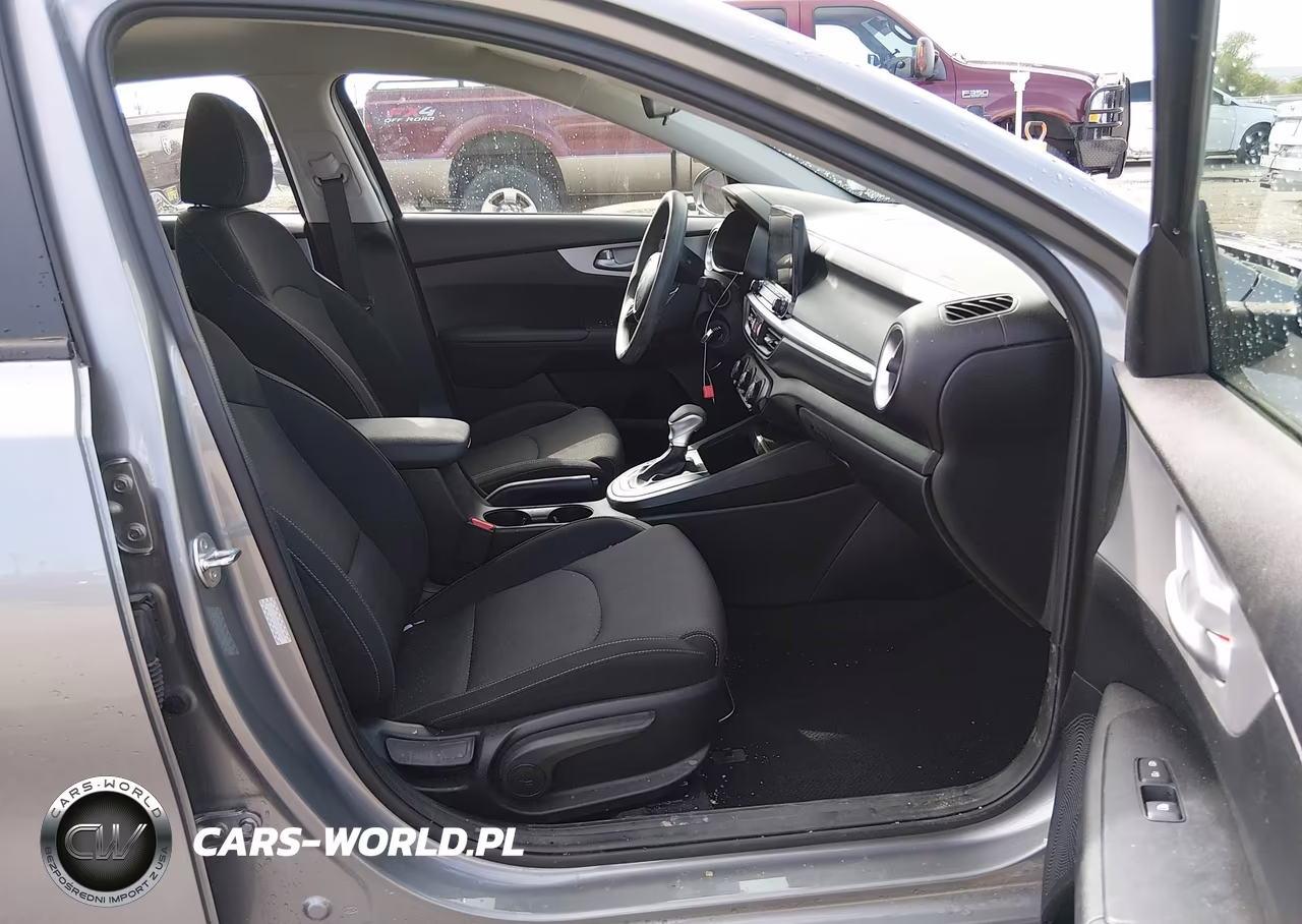 2024 Kia Forte Lxs VIN:3KPF24AD9RE736291 - 5