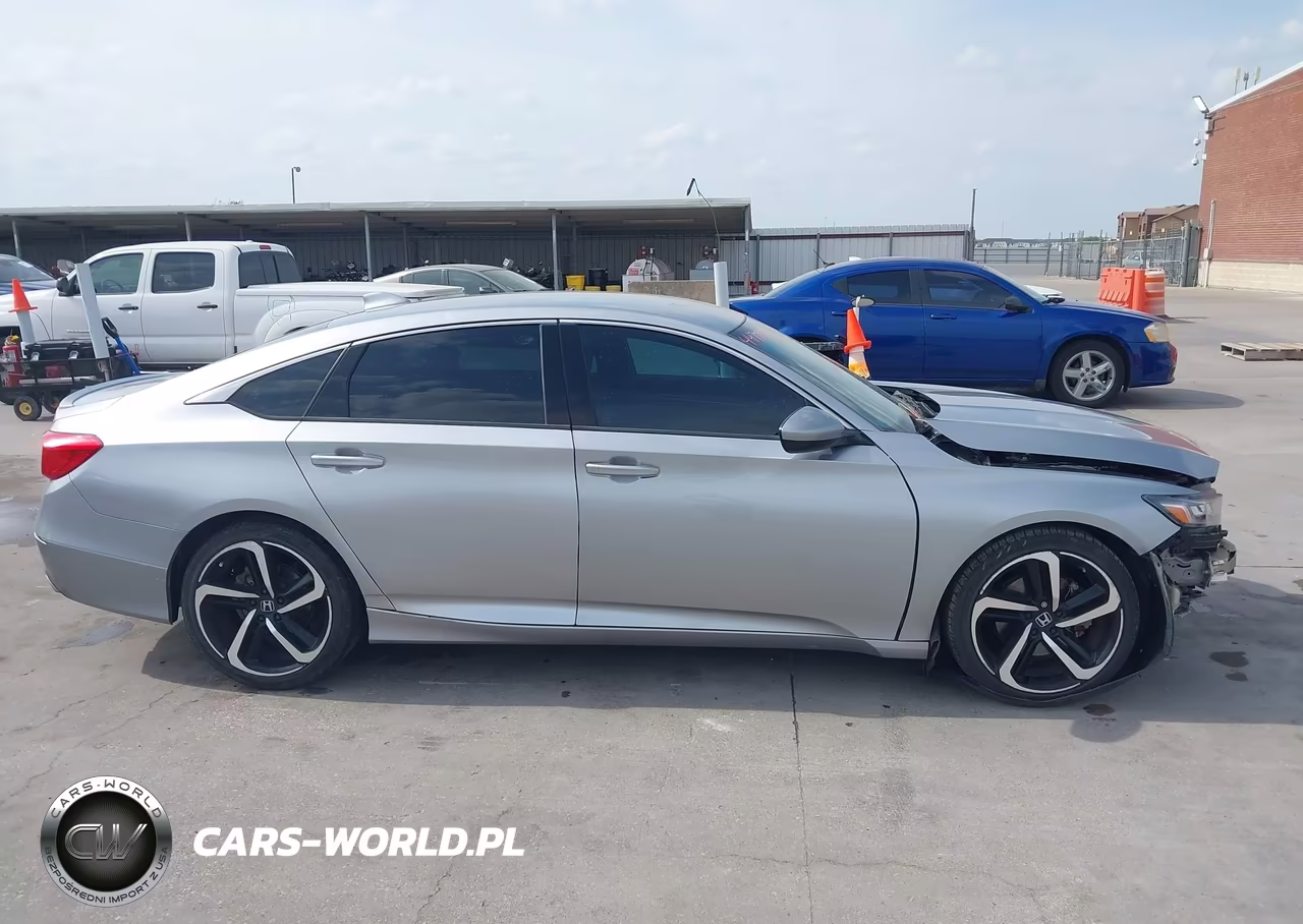 2018 Honda Accord Sport VIN:1HGCV1F30JA071444 - 14