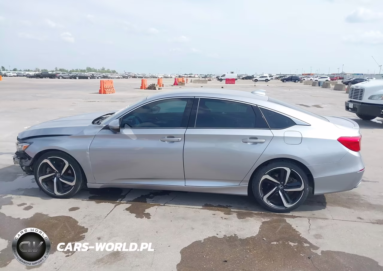 2018 Honda Accord Sport VIN:1HGCV1F30JA071444 - 15