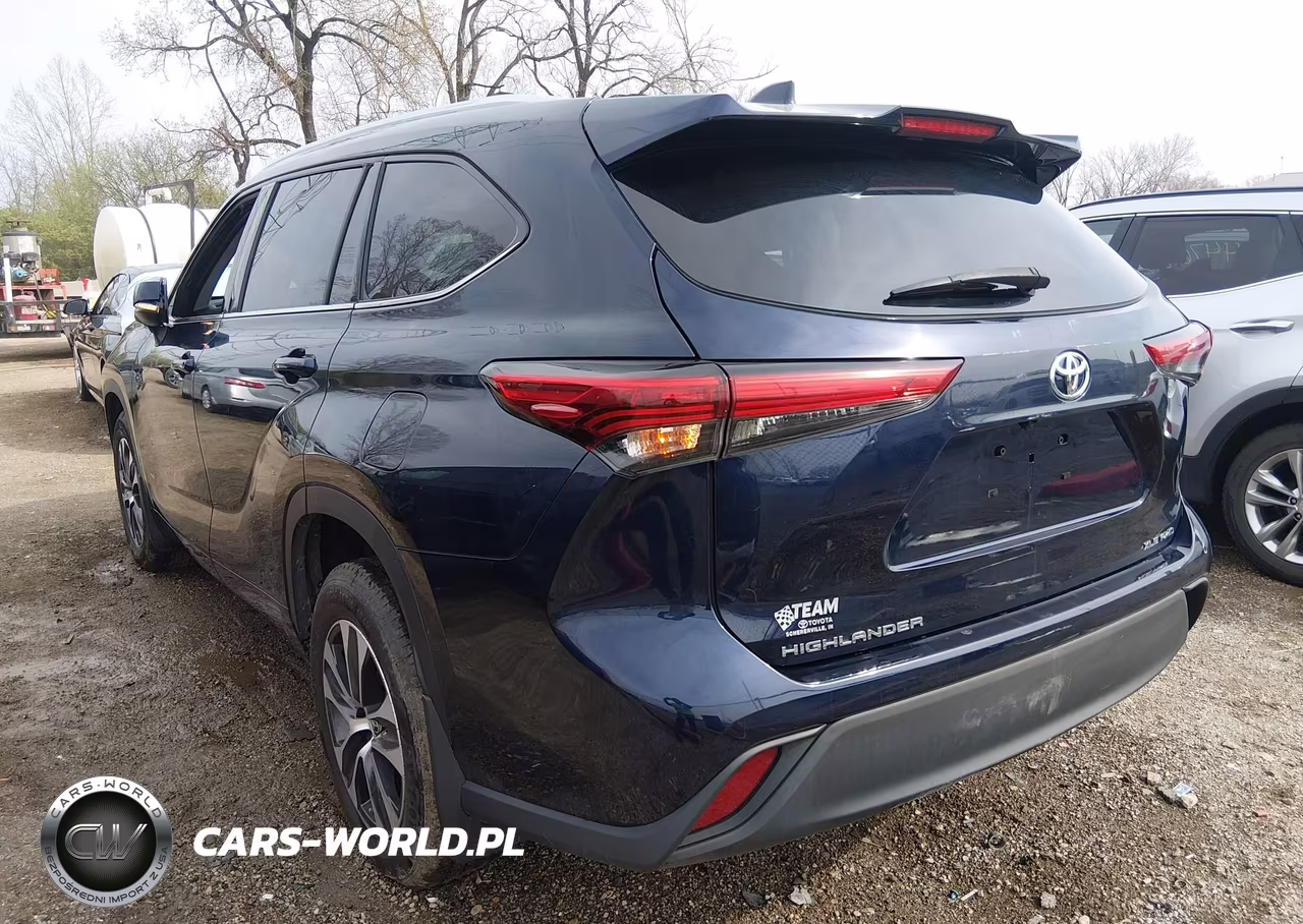 2021 Toyota Highlander Xle VIN:5TDGZRBH8MS076063 - 3