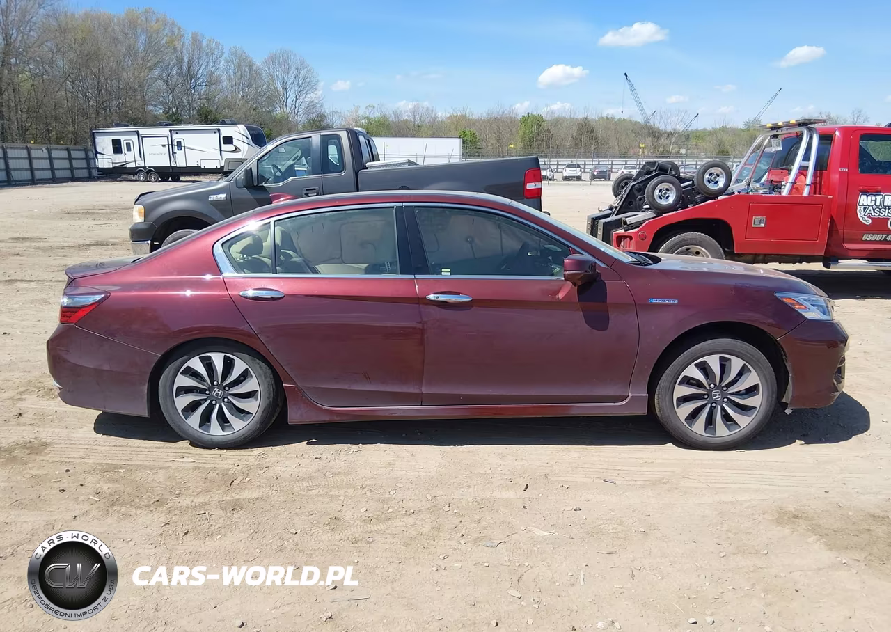 2017 Honda Accord Hybrid Touring VIN:JHMCR6F73HC026160 - 13