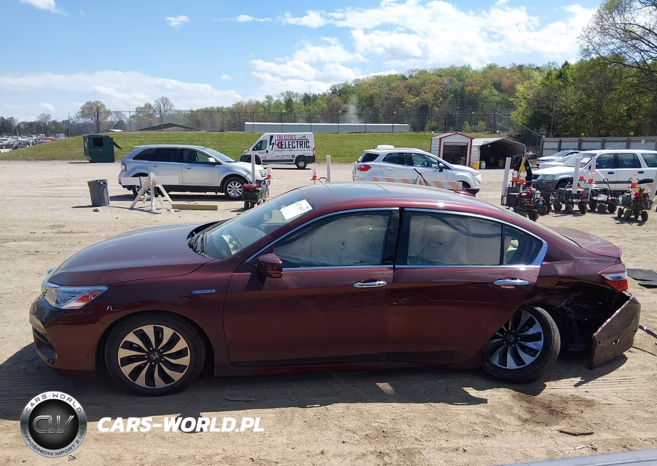 2017 Honda Accord Hybrid Touring VIN:JHMCR6F73HC026160 - 14