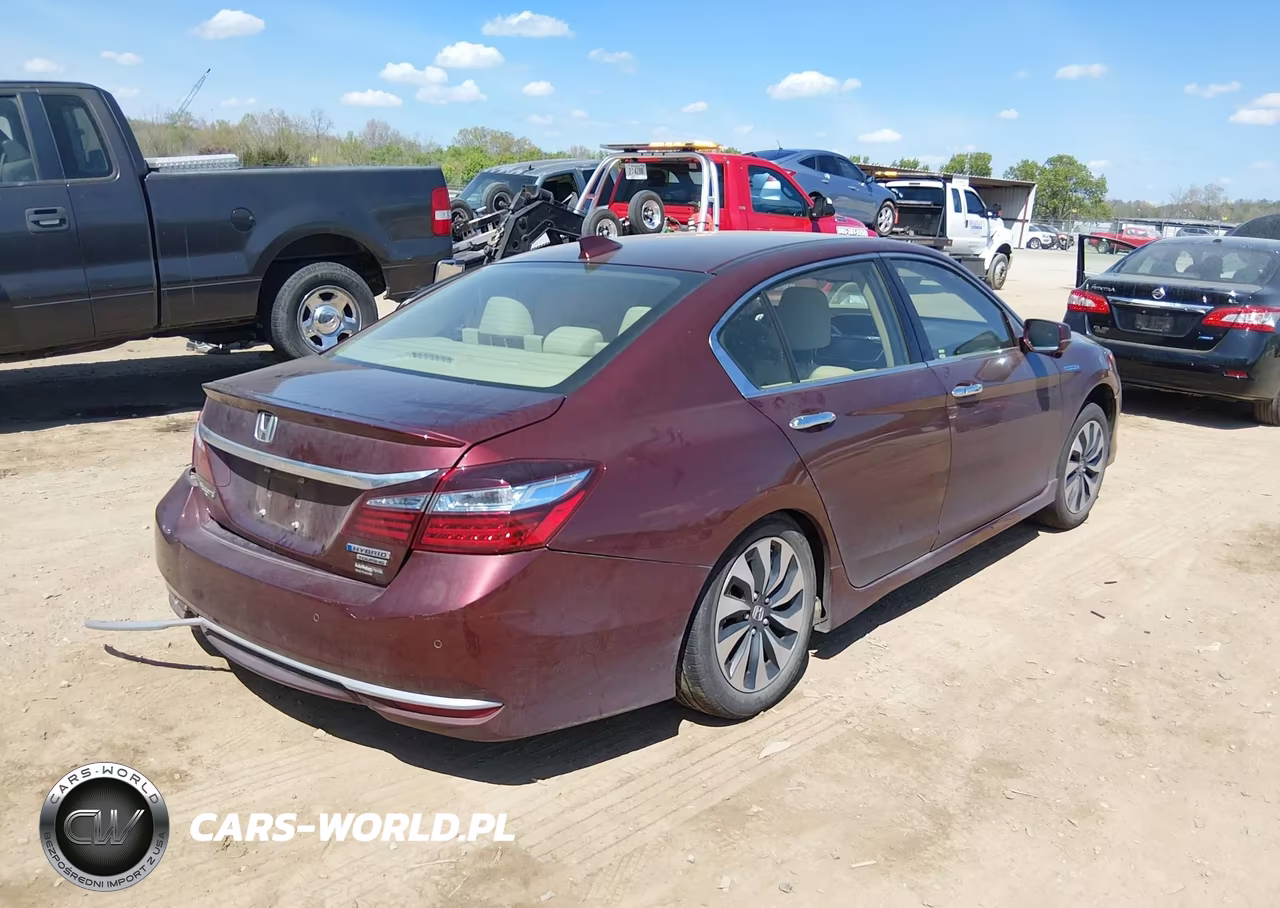2017 Honda Accord Hybrid Touring VIN:JHMCR6F73HC026160 - 4
