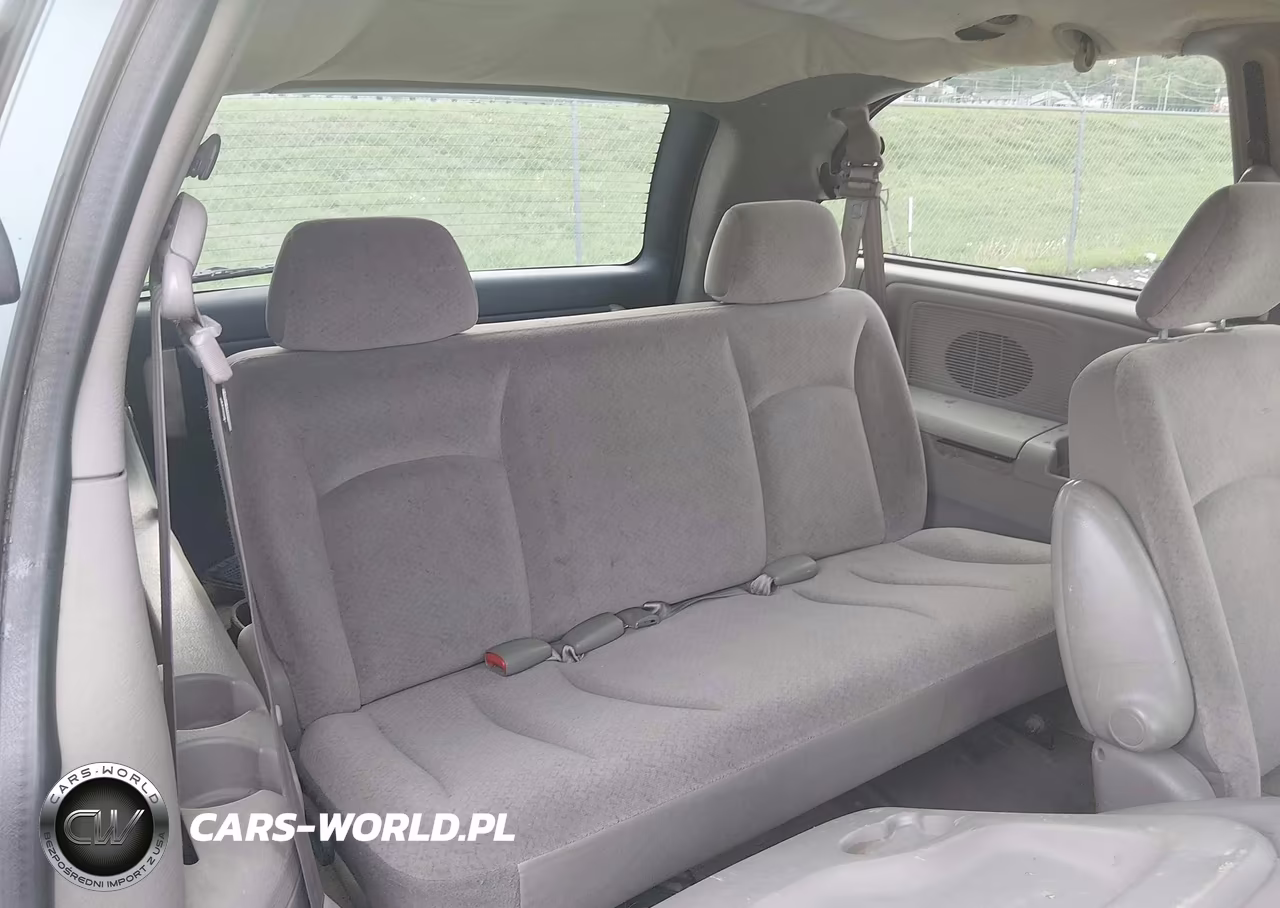 2003 Chrysler Town & Country VIN:2C4GP24R93R304632 - 17