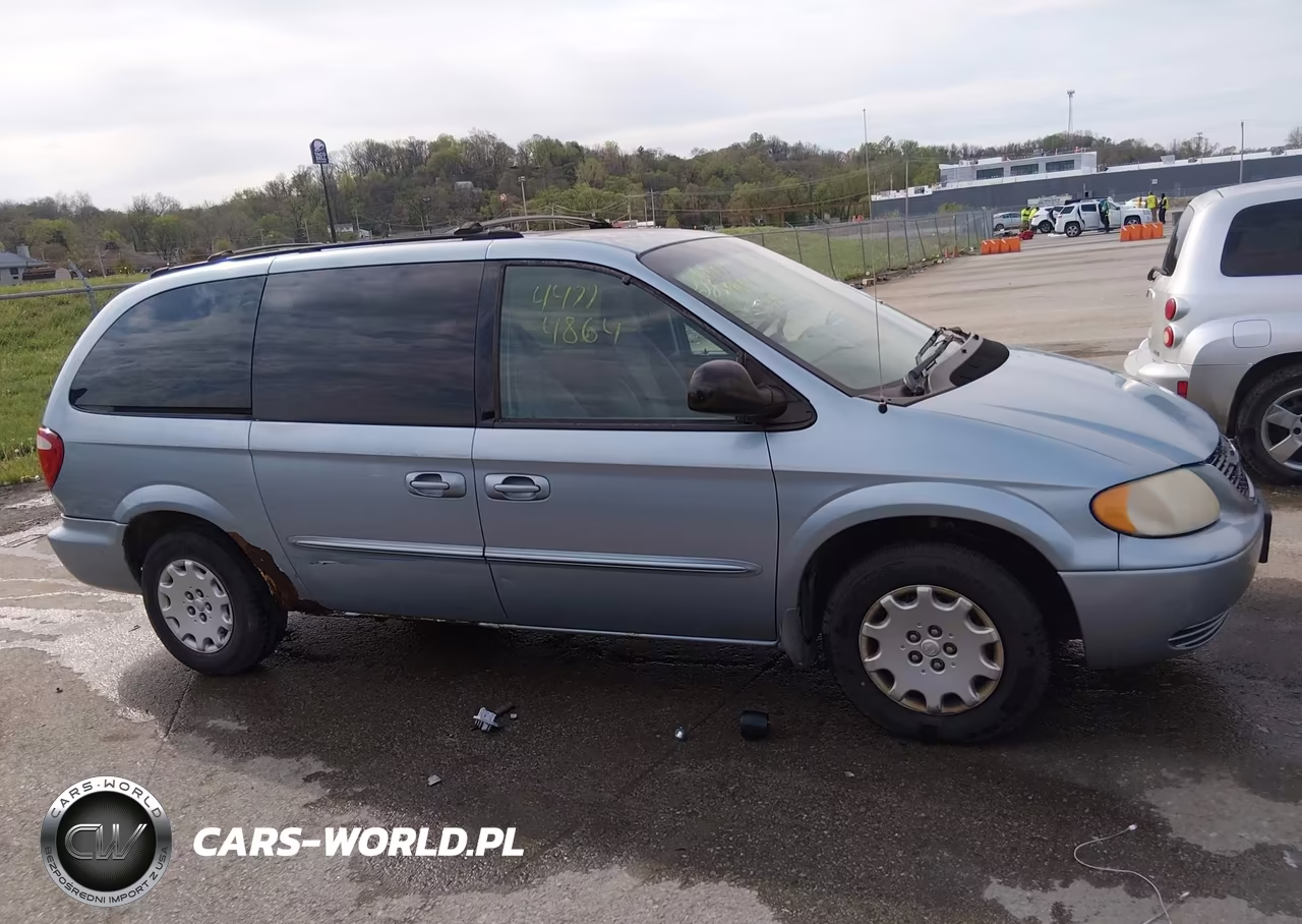 2003 Chrysler Town & Country VIN:2C4GP24R93R304632 - 19