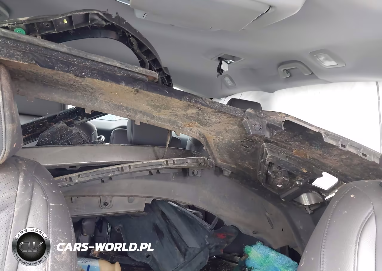 2018 Honda Odyssey Elite VIN:5FNRL6H95JB107603 - 8