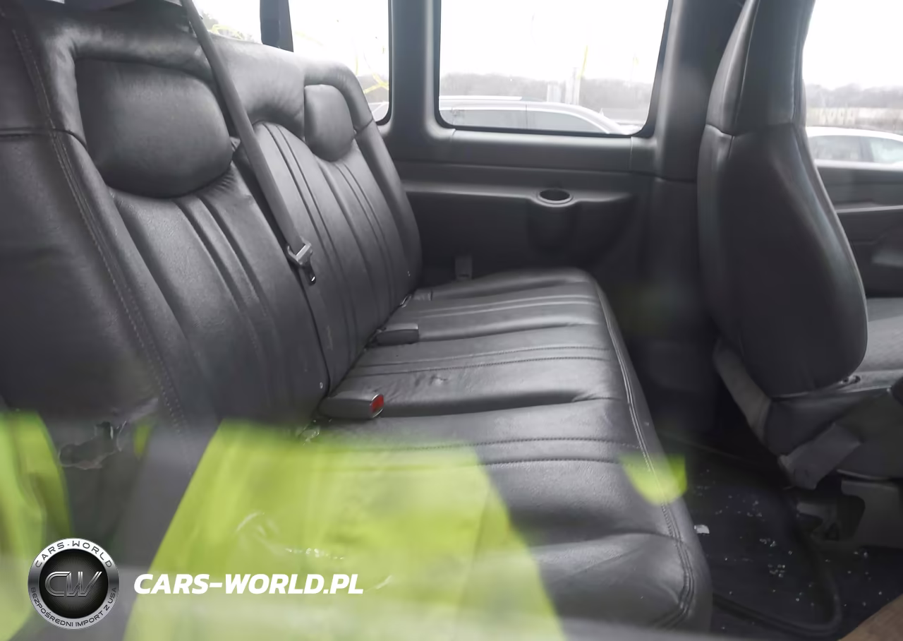 2004 Chevrolet Express VIN:1GAHG35U141156746 - 8