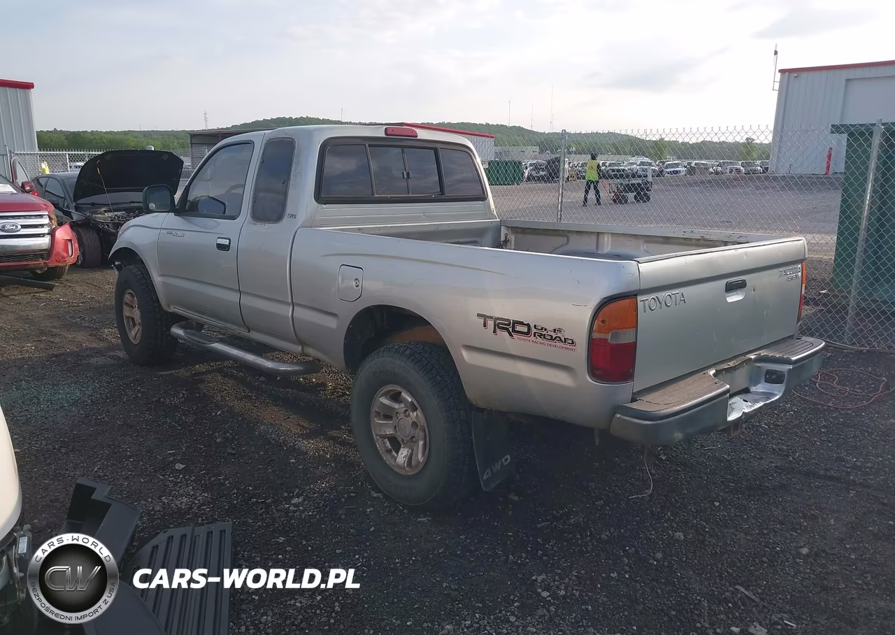 2000 Toyota Tacoma Base V6 VIN:4TAWN72N9YZ580655 - 3