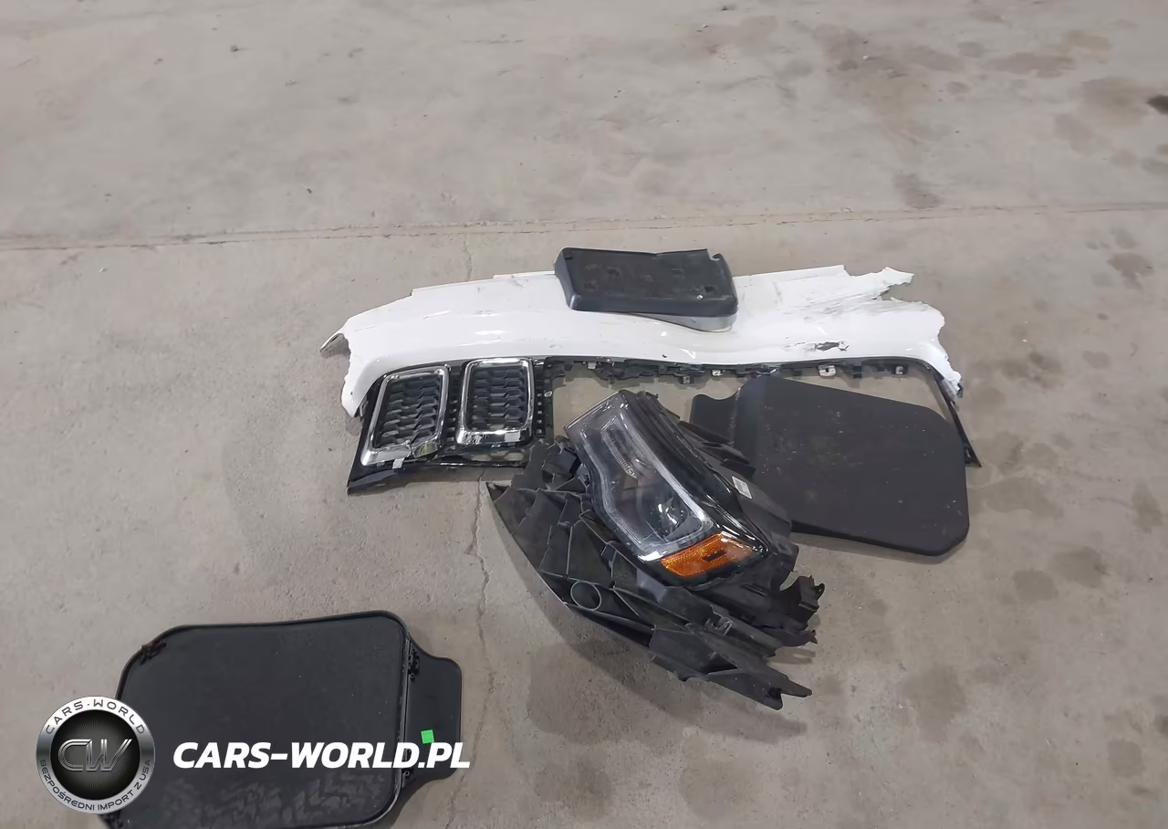 2021 Jeep Grand Cherokee Limited 4X4 VIN:1C4RJFBG3MC654884 - 12