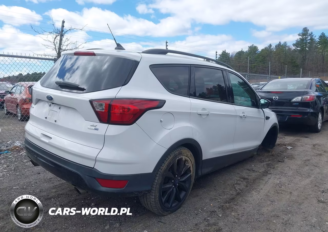 2019 Ford Escape Se VIN:1FMCU9GD3KUA84871 - 4