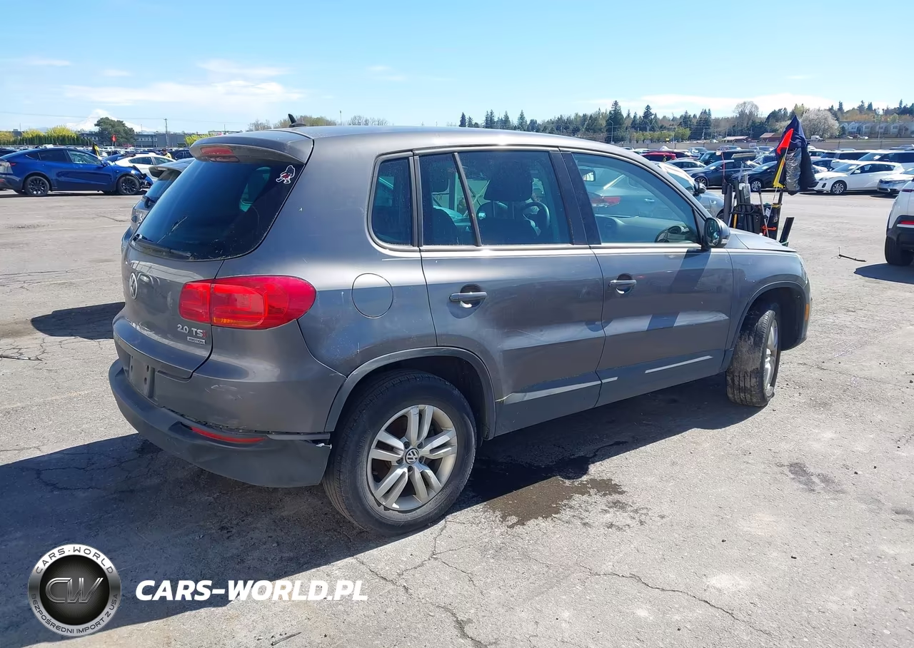 2012 Volkswagen Tiguan S VIN:WVGBV7AX9CW090230 - 4