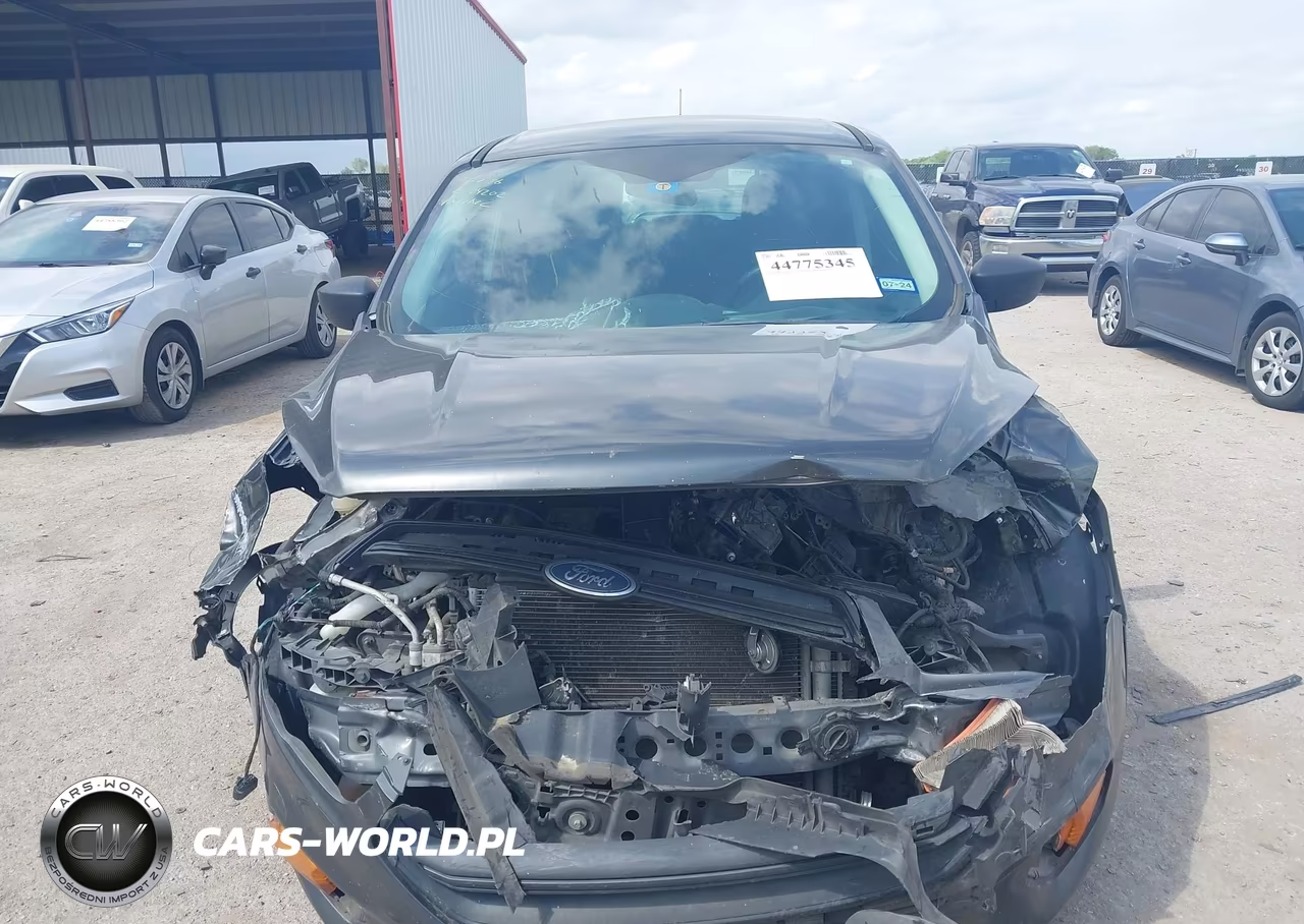 2017 Ford Escape S VIN:1FMCU0F7XHUA03039 - 12