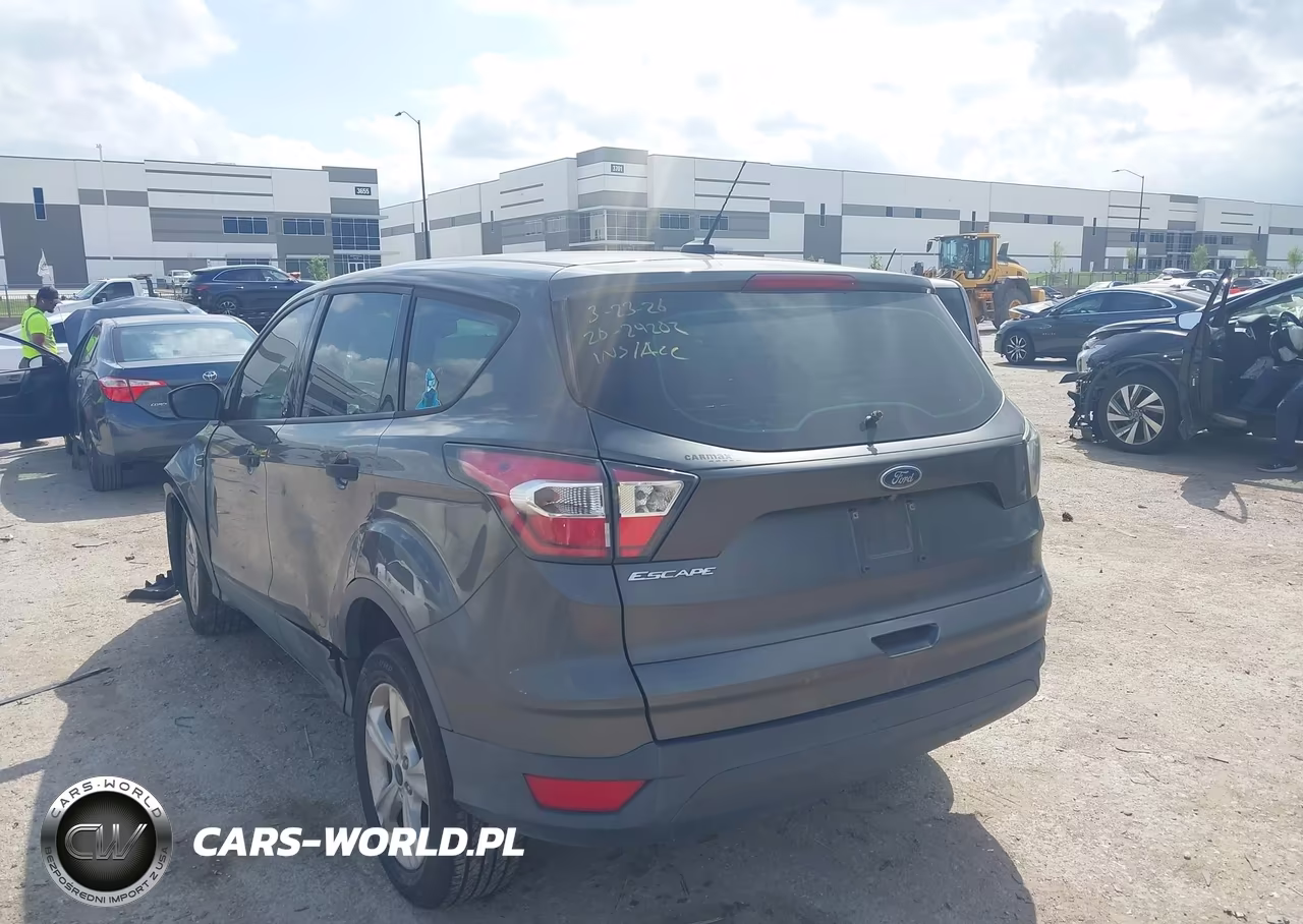 2017 Ford Escape S VIN:1FMCU0F7XHUA03039 - 3