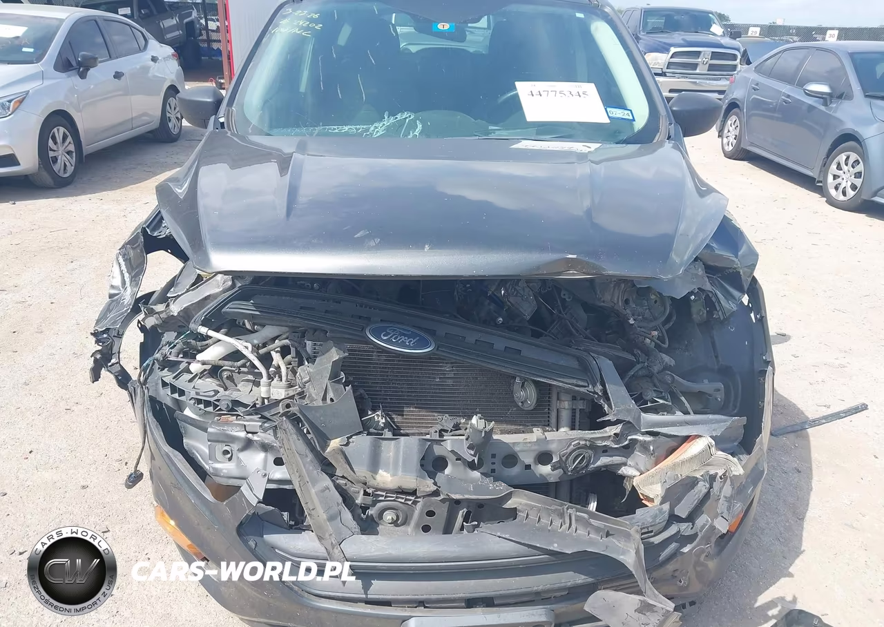 2017 Ford Escape S VIN:1FMCU0F7XHUA03039 - 6