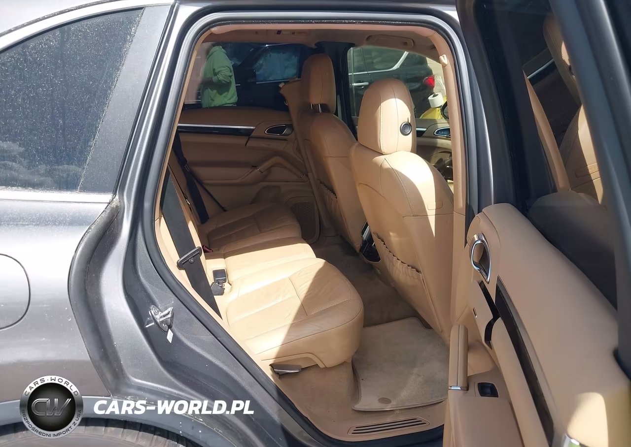 2013 Porsche Cayenne VIN:WP1AA2A21DLA00038 - 8