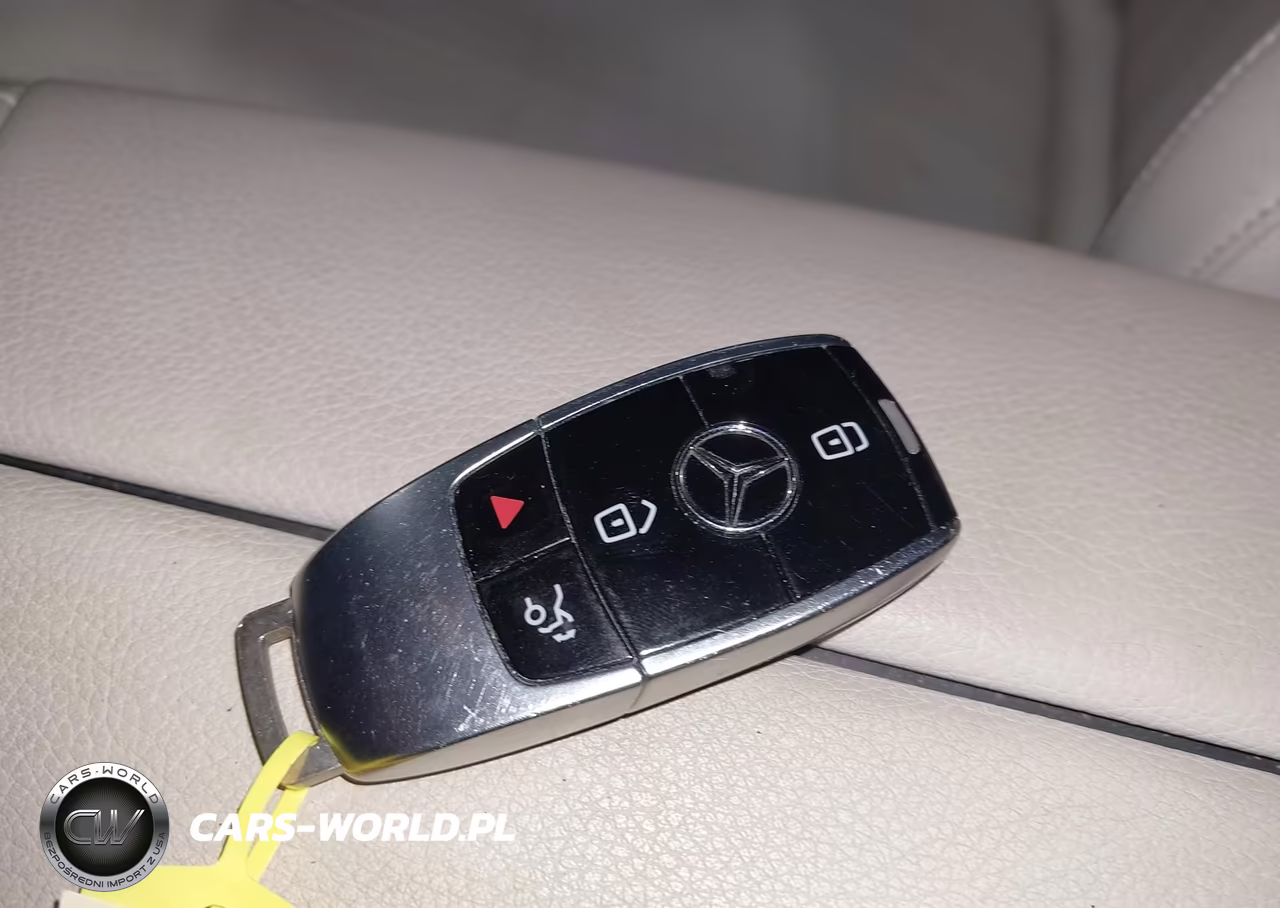 2017 Mercedes-Benz E 300 4Matic VIN:WDDZF4KB1HA060442 - 11