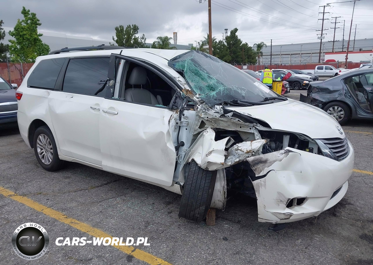 2017 Toyota Sienna Xle 8 Passenger