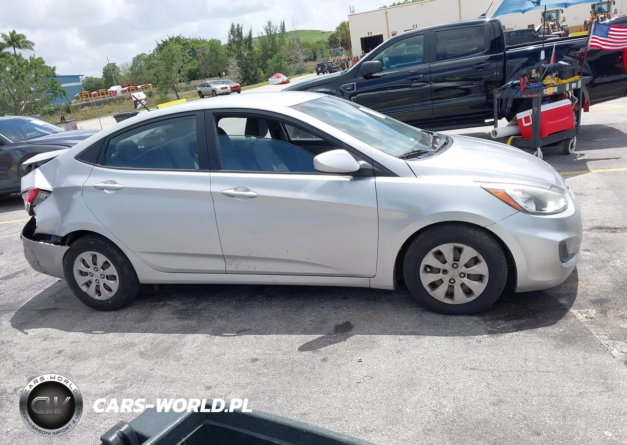 2015 Hyundai Accent Gls VIN:KMHCT4AE3FU833231 - 14
