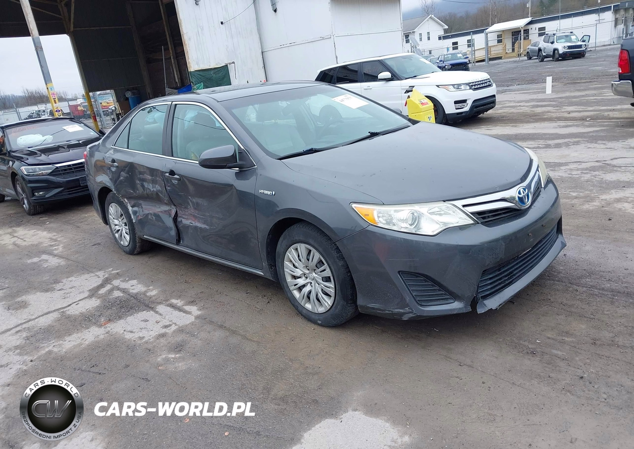 2014 Toyota Camry Hybrid Le
