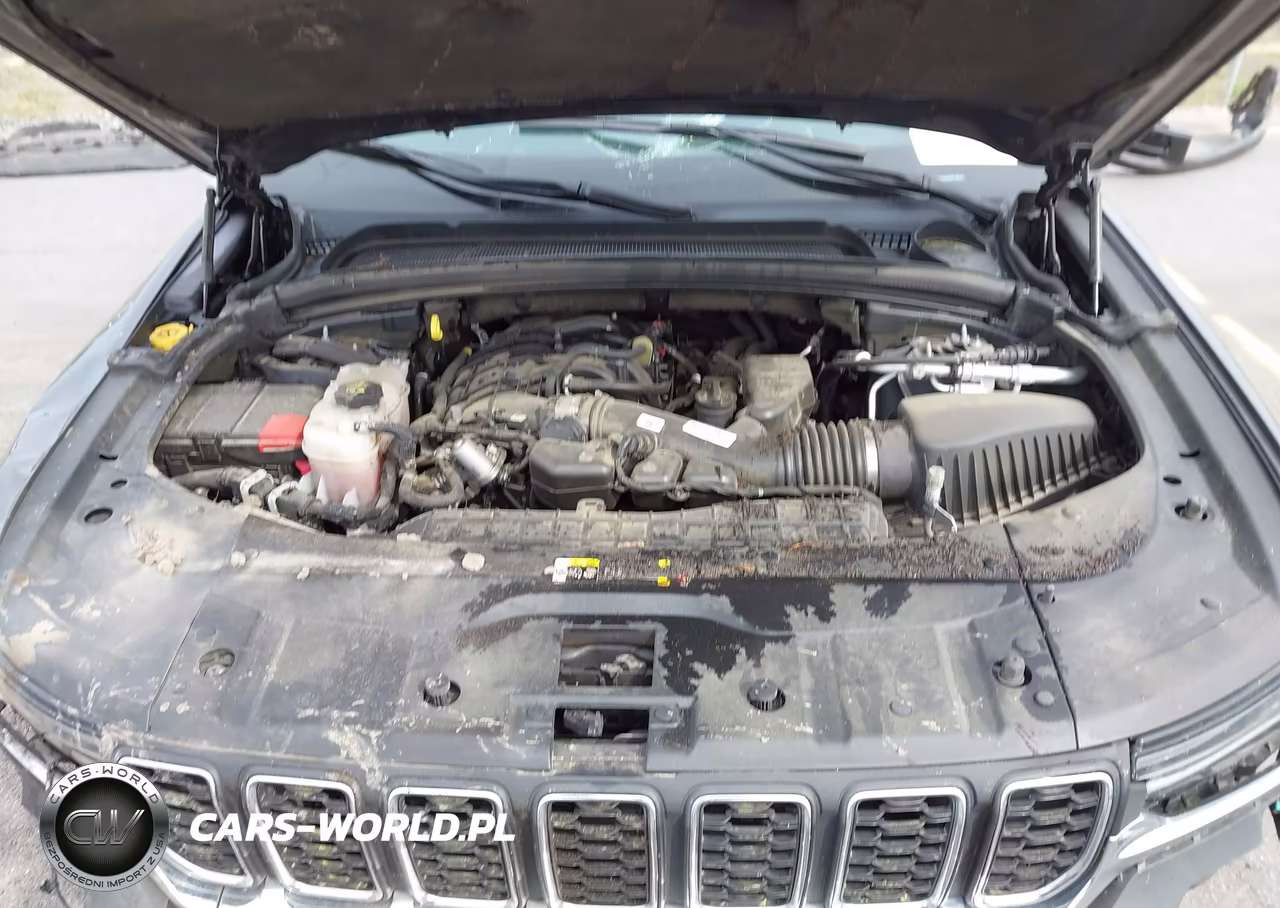 2023 Jeep Grand Cherokee Laredo 4X2 VIN:1C4RJGAG8PC615252 - 10