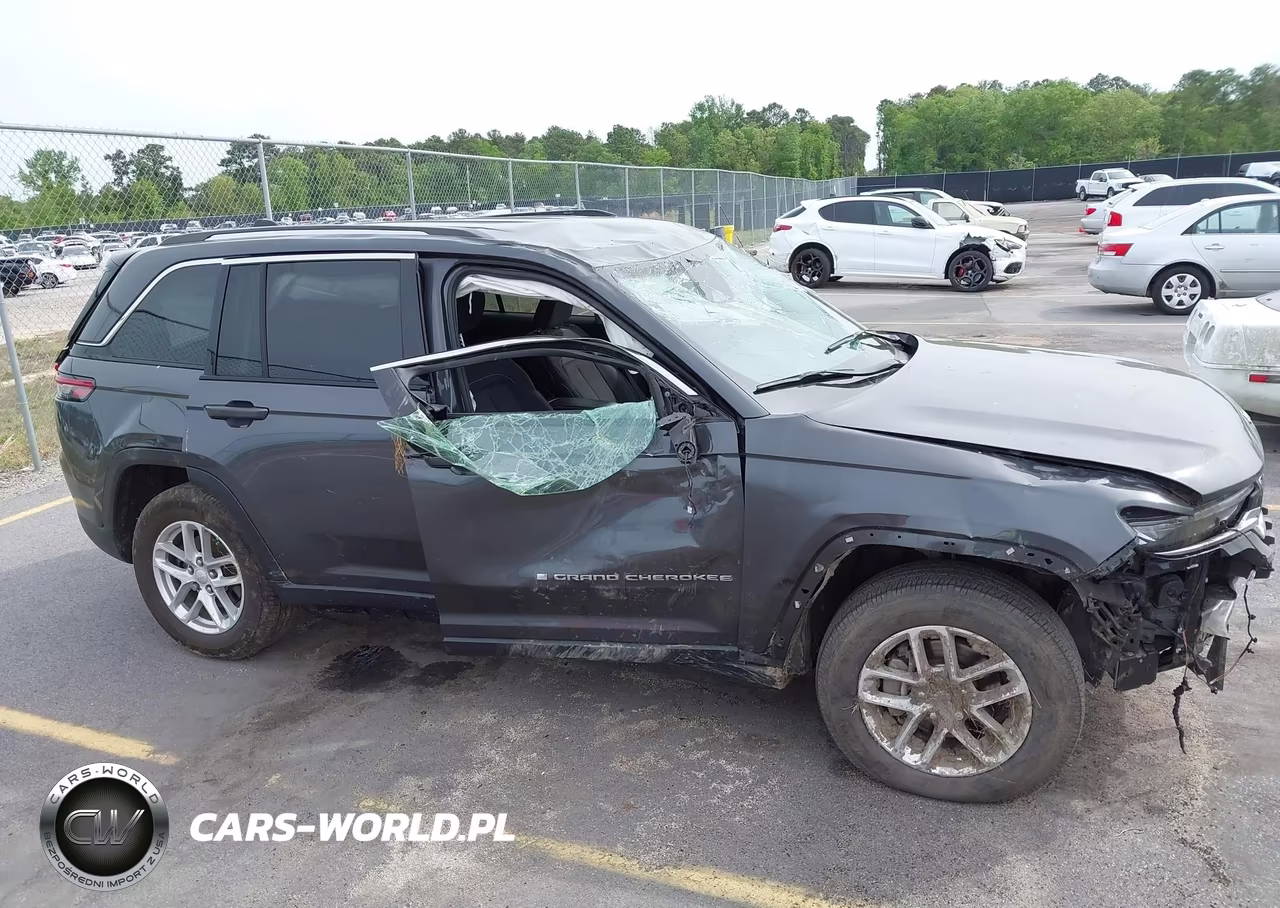 2023 Jeep Grand Cherokee Laredo 4X2 VIN:1C4RJGAG8PC615252 - 12