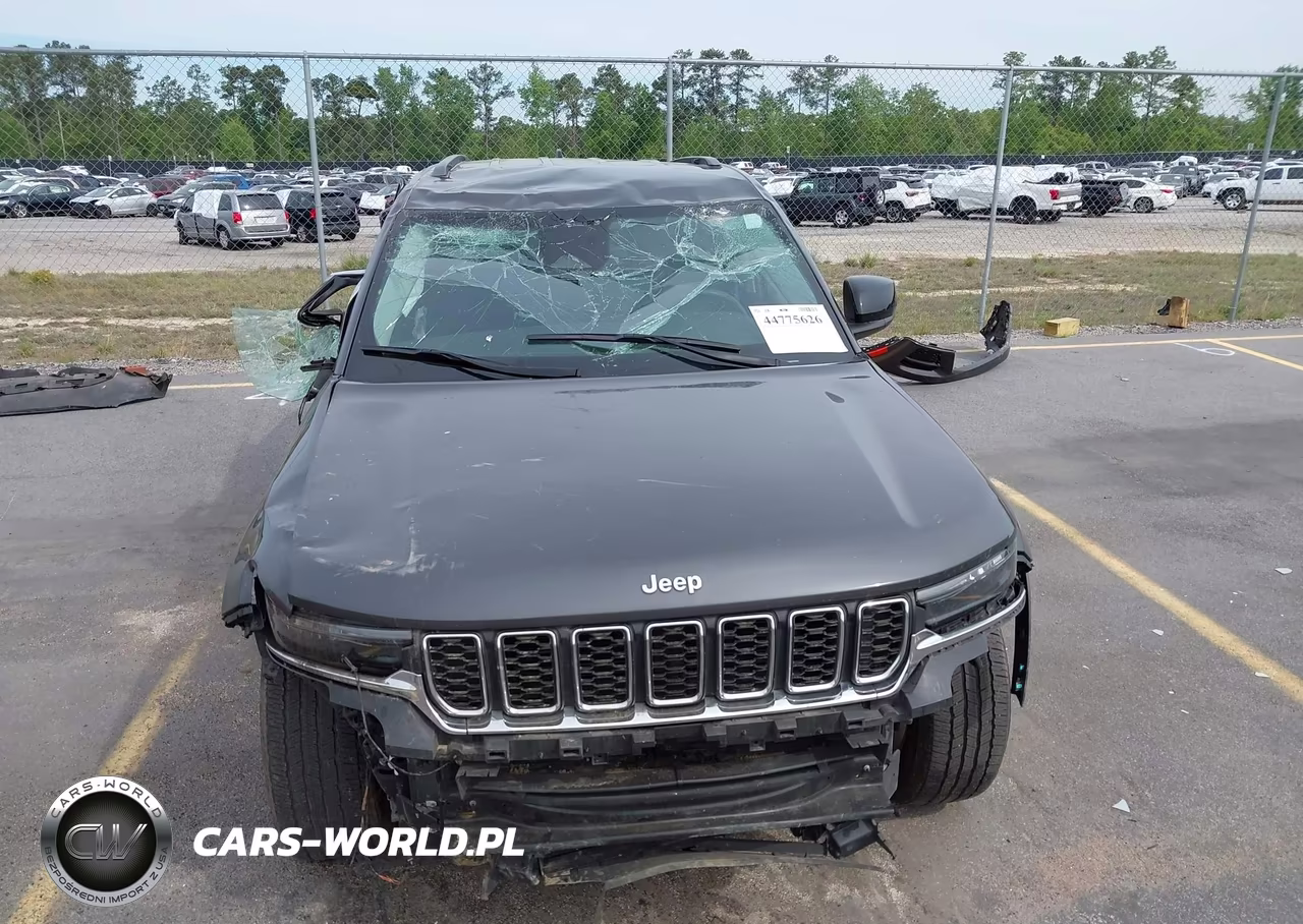 2023 Jeep Grand Cherokee Laredo 4X2 VIN:1C4RJGAG8PC615252 - 6