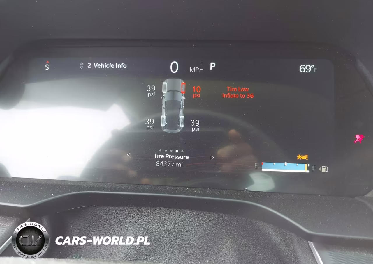 2023 Jeep Grand Cherokee Laredo 4X2 VIN:1C4RJGAG8PC615252 - 7