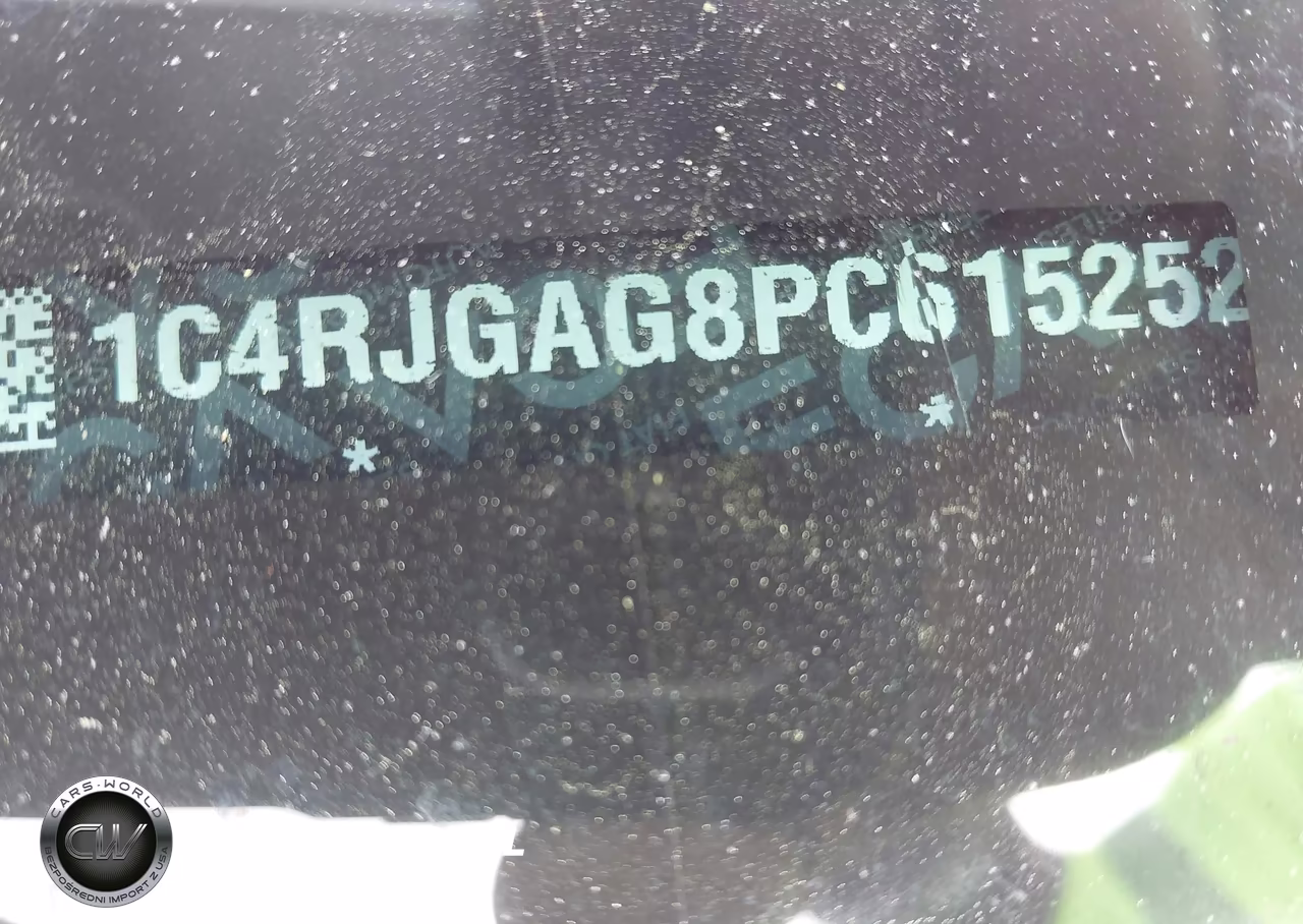 2023 Jeep Grand Cherokee Laredo 4X2 VIN:1C4RJGAG8PC615252 - 9