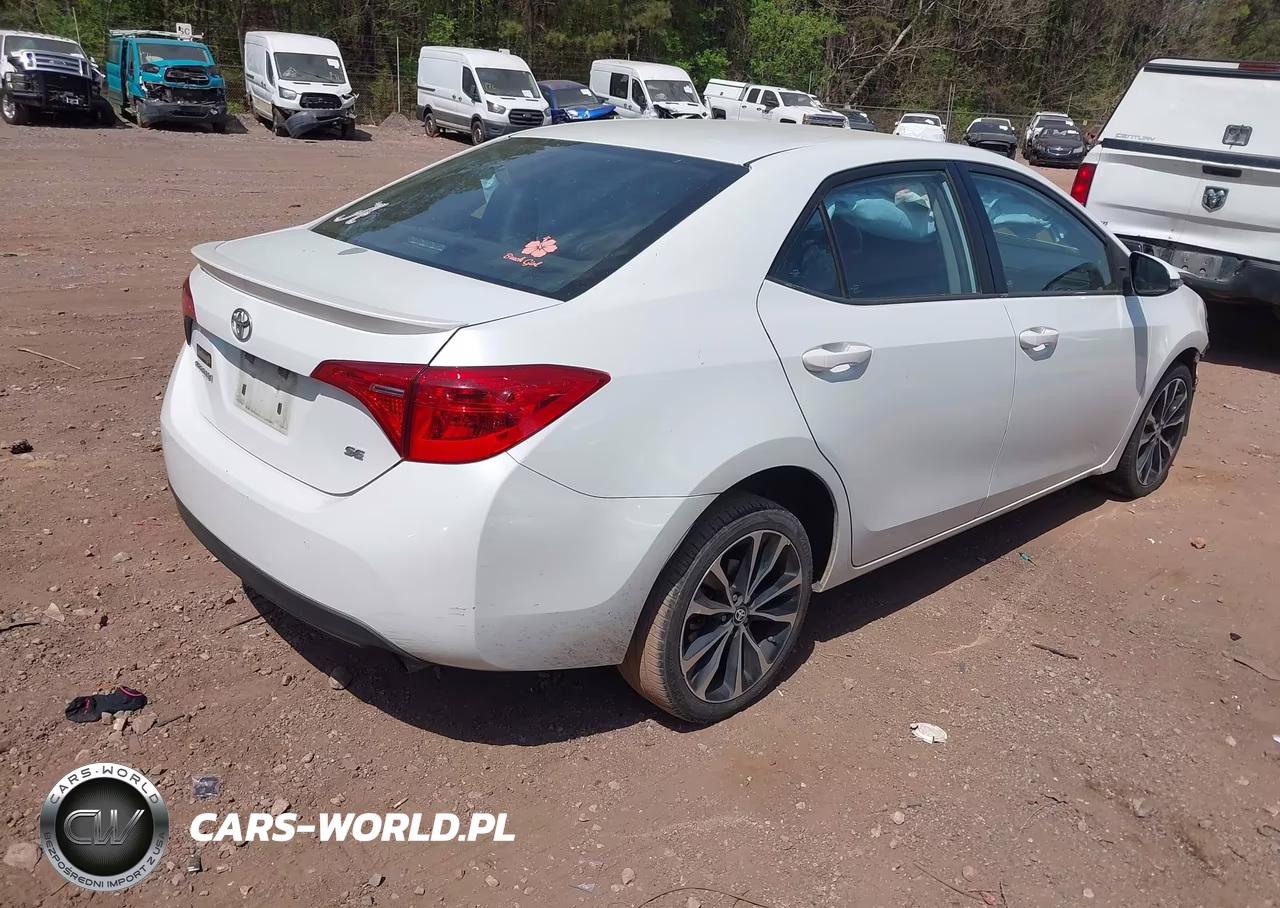 2017 Toyota Corolla Se VIN:5YFBURHE3HP609991 - 4